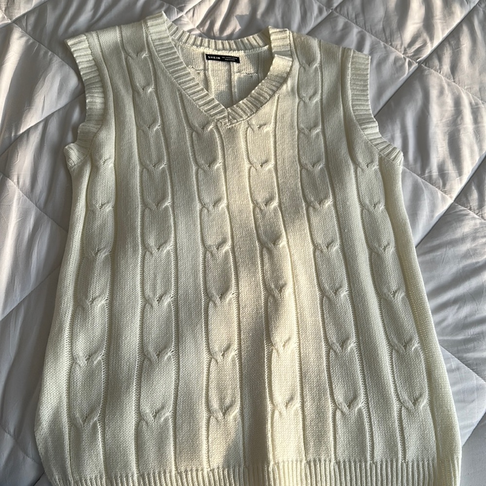 Cream knot vest